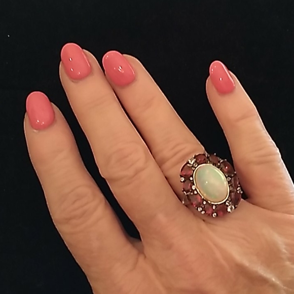 Paul Deasy Never worn Garnet and Eithopian Opal Ring - Picture 5 of 6